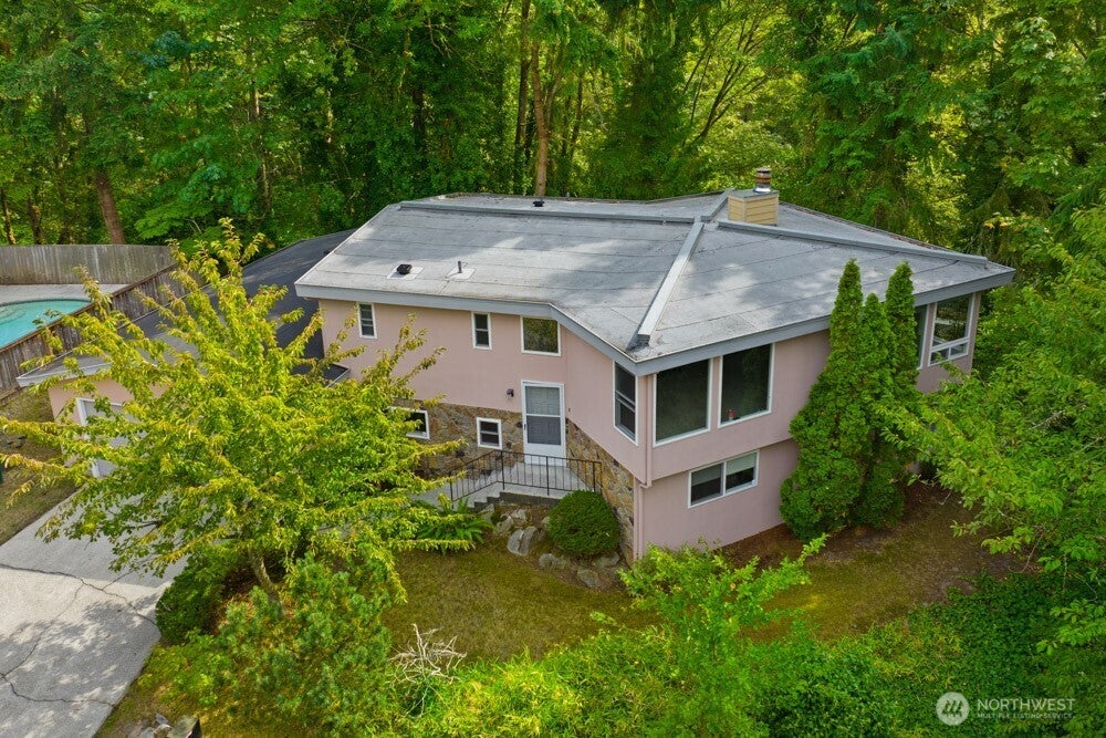 Photo of 13938 15th Place SW, Burien, WA 98166 (MLS # 2581777)