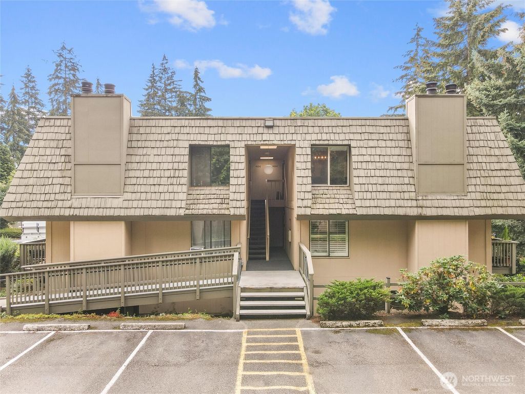 Photo of 1420 153rd Ave NE Ave #4004, Bellevue, WA 98007 (MLS # 2520712)