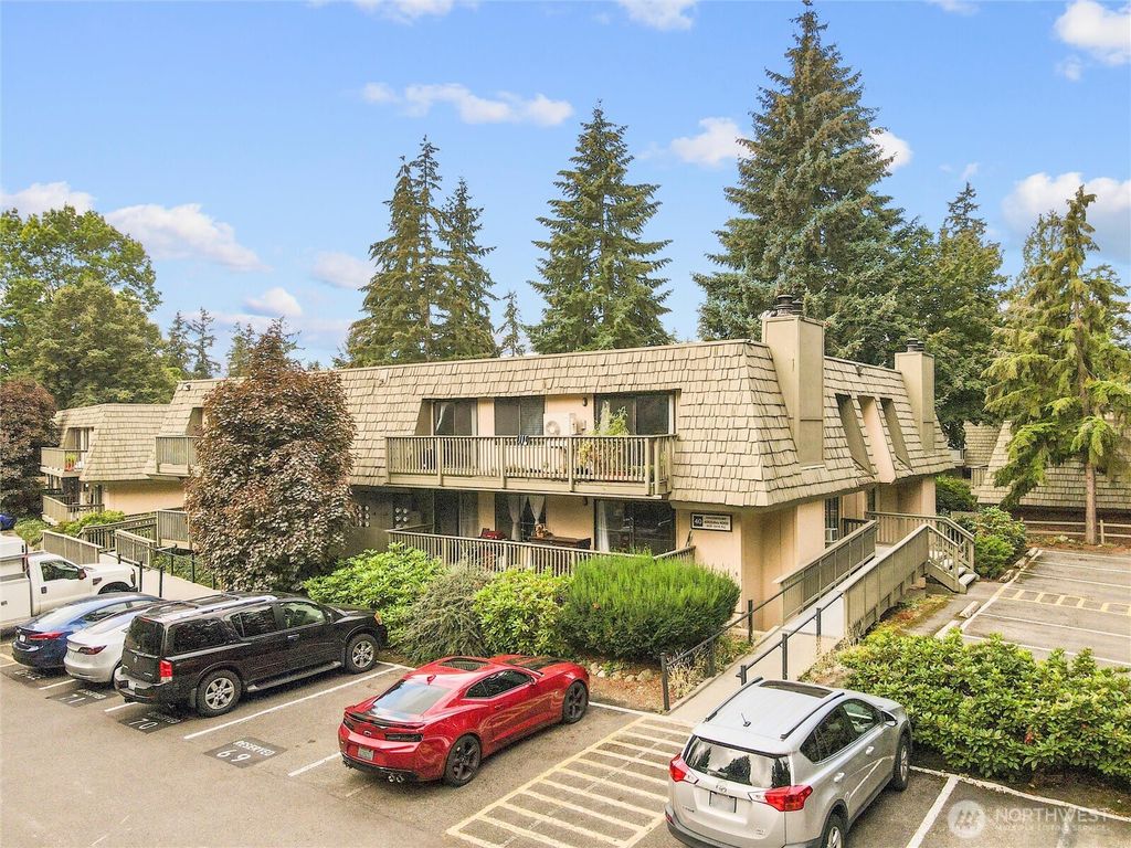 Photo of 1420 153rd Ave NE Ave #4004, Bellevue, WA 98007 (MLS # 2520712)