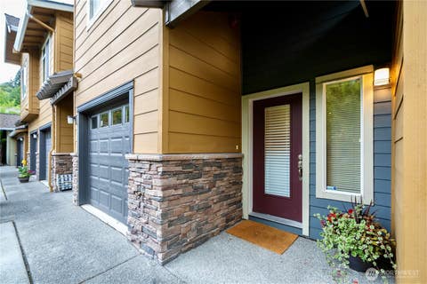 Photo of 162 Cougar Ridge Road NW #1104, Issaquah, WA 98027 (MLS # 2561831)