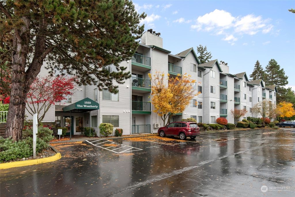 Photo of 1522 NE 175th Street #210, Shoreline, WA 98155 (MLS # 2310613)