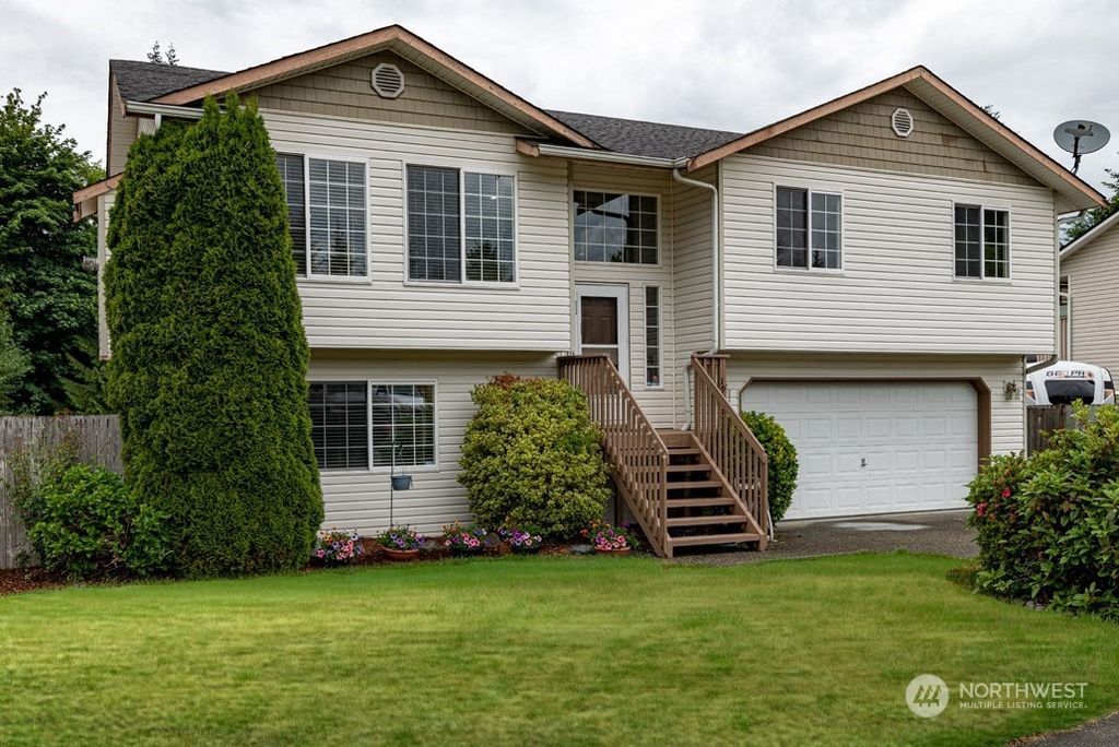 Photo of 19030 Crown Ridge Boulevard, Arlington, WA 98233 (MLS # 2129032)