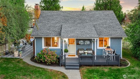 Photo of 1717 6th street St, Bremerton, WA 98337 (MLS # 2440371)