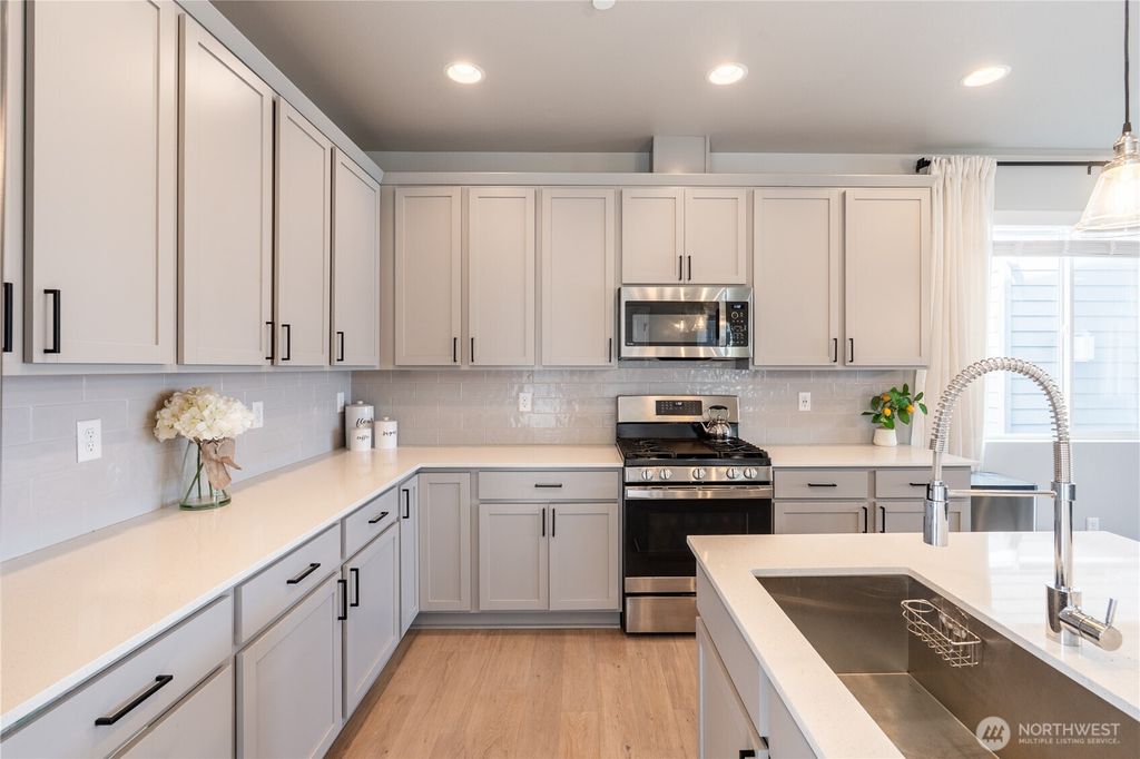 Photo of 8788 68th Place NE, Marysville, WA 98270 (MLS # 2518869)