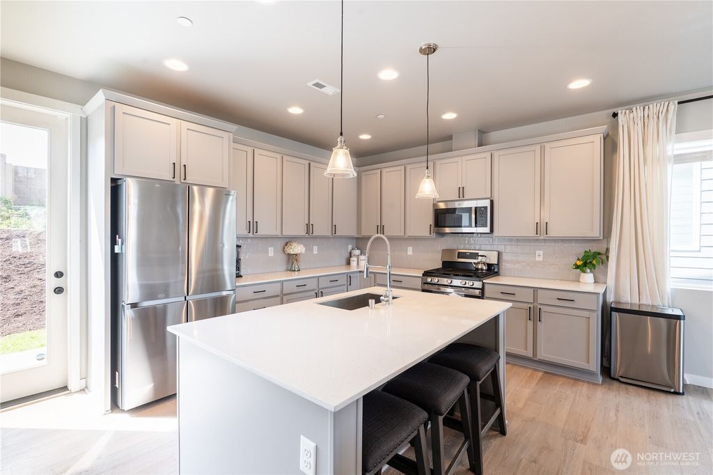 Photo of 8788 68th Place NE, Marysville, WA 98270 (MLS # 2518869)