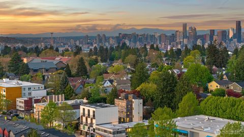 3276 California Avenue SW B Seattle WA 98116
