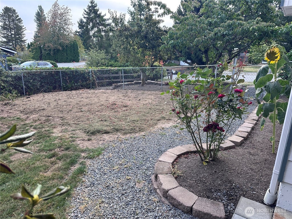 Photo of 3415 158th Street SW, Lynnwood, WA 98087 (MLS # 2580714)