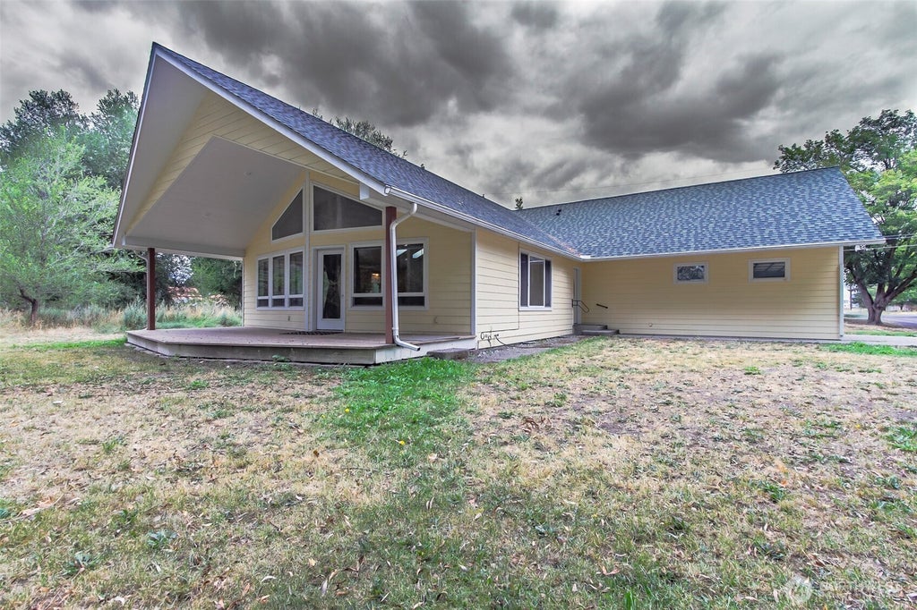 Photo of 216 S 3rd Street W, Chewelah, WA 99109 (MLS # 2579903)
