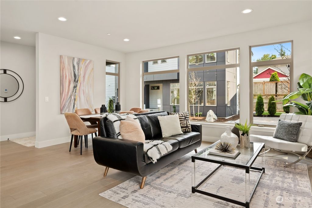 Photo of 9227 125th Avenue NE, Kirkland, WA 98033 (MLS # 2295597)