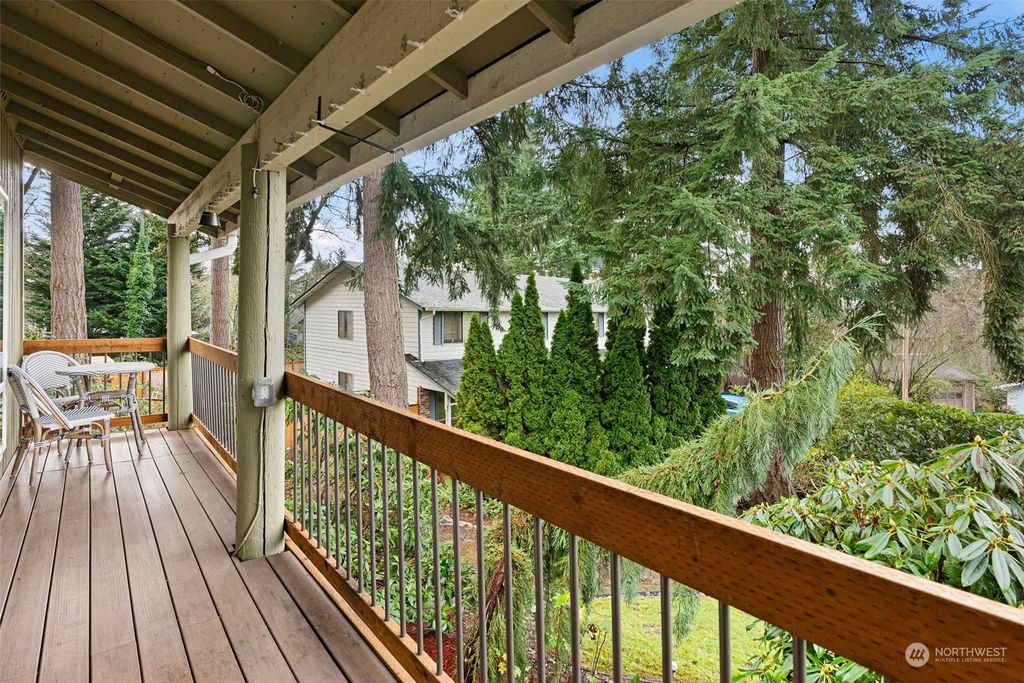 Photo of 502 SW 326th Street, Federal Way, WA 98023 (MLS # 2188994)