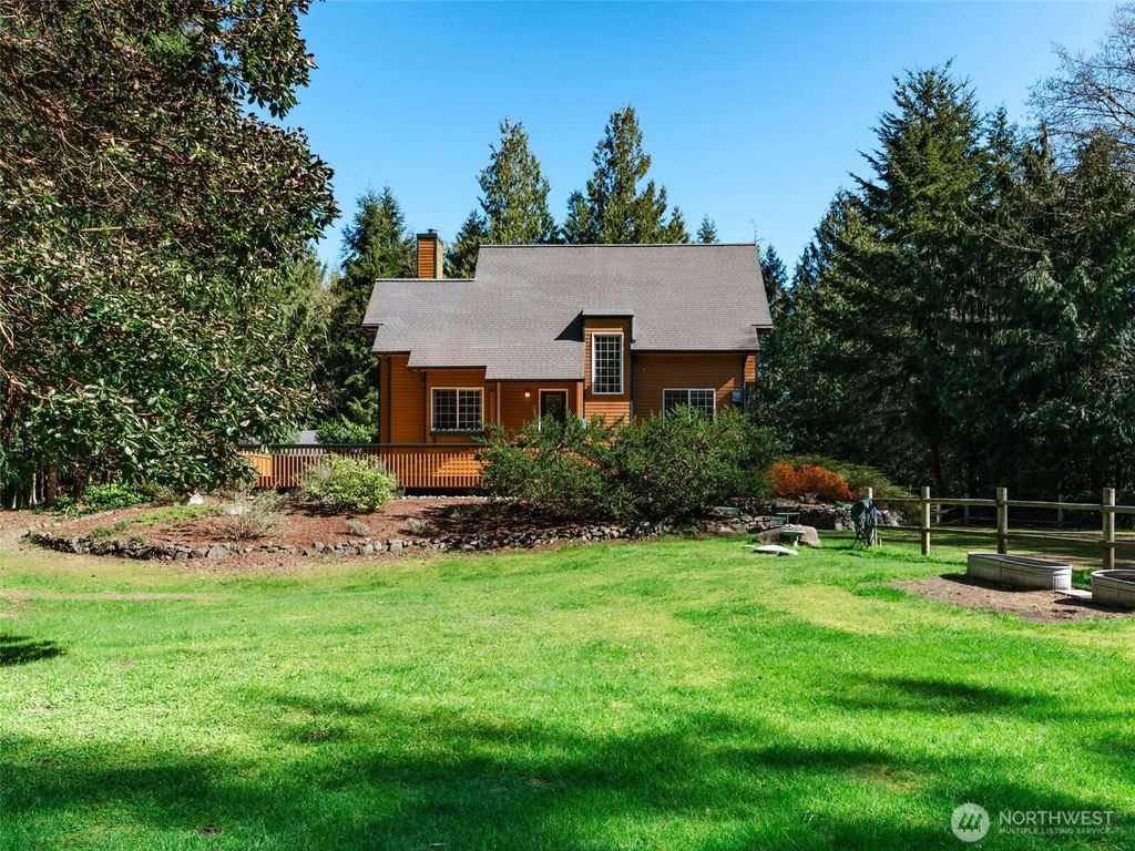 Photo of 931 Jolie Way, Port Townsend, WA 98368 (MLS # 2482430)