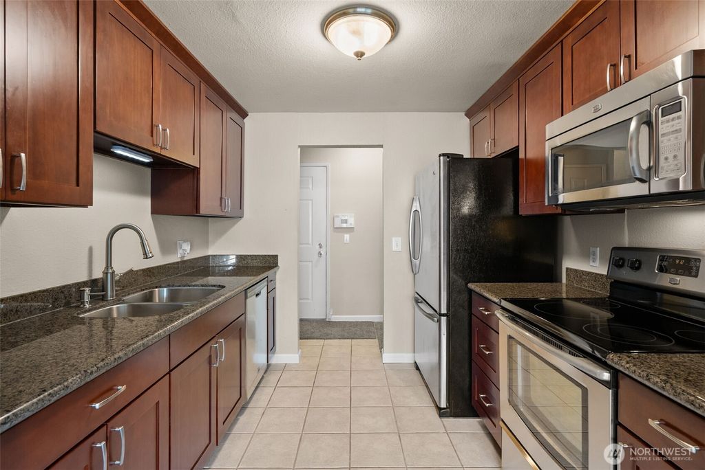 Photo of 1800 SW 318th Place #31C, Federal Way, WA 98023 (MLS # 2505602)