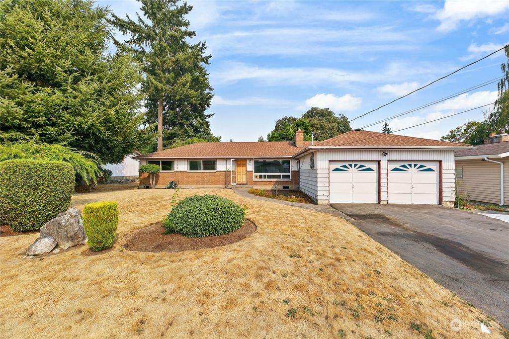 Photo of 18944 33rd Avenue S, SeaTac, WA 98188 (MLS # 2148200)