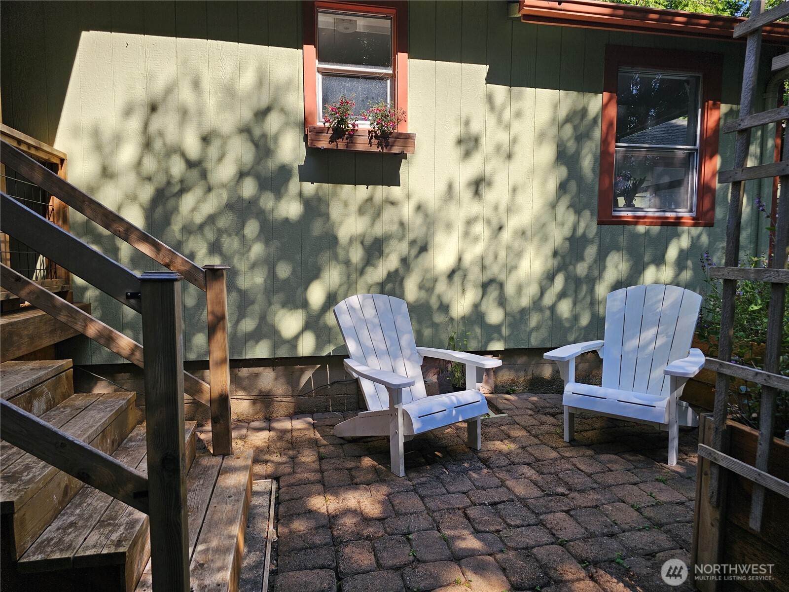 321 E Beck Street