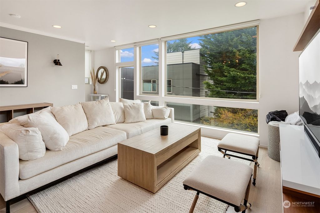 Photo of 2612 E Denny Way, Seattle, WA 98122 (MLS # 2077528)