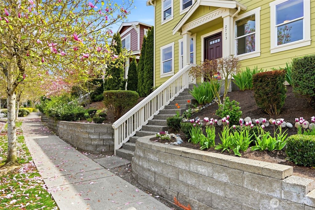 Photo of 2773 NE Magnolia Street, Issaquah, WA 98029 (MLS # 2511054)