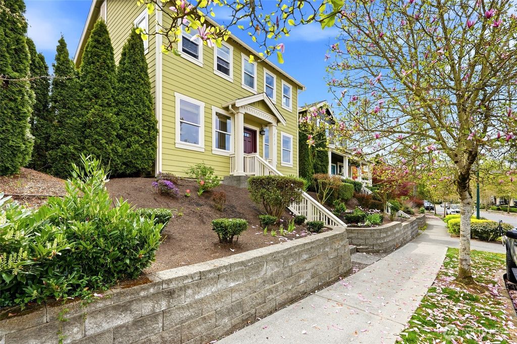 Photo of 2773 NE Magnolia Street, Issaquah, WA 98029 (MLS # 2511054)