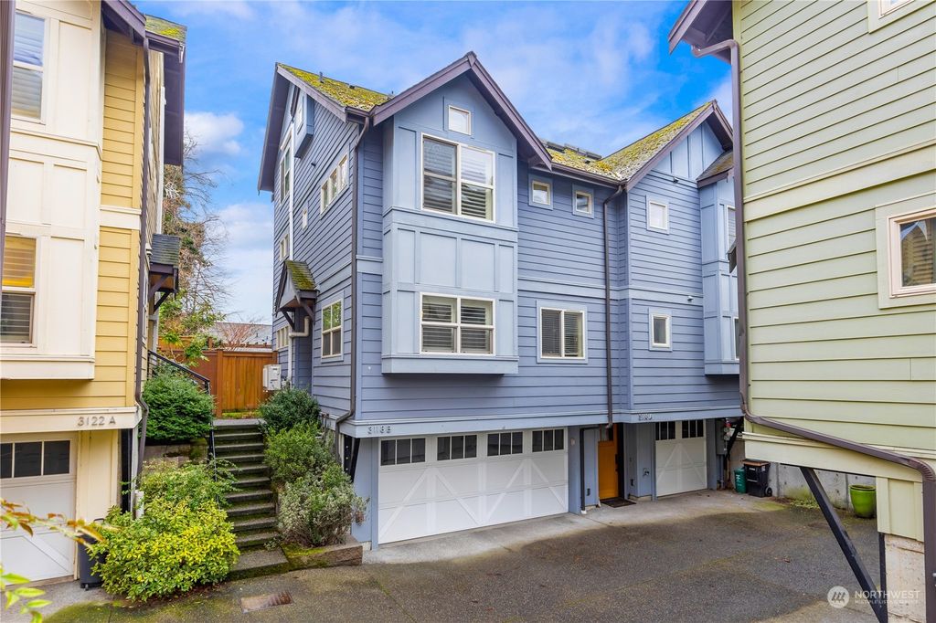 Photo of 3118 Franklin Avenue E #B, Seattle, WA 98102 (MLS # 2328246)