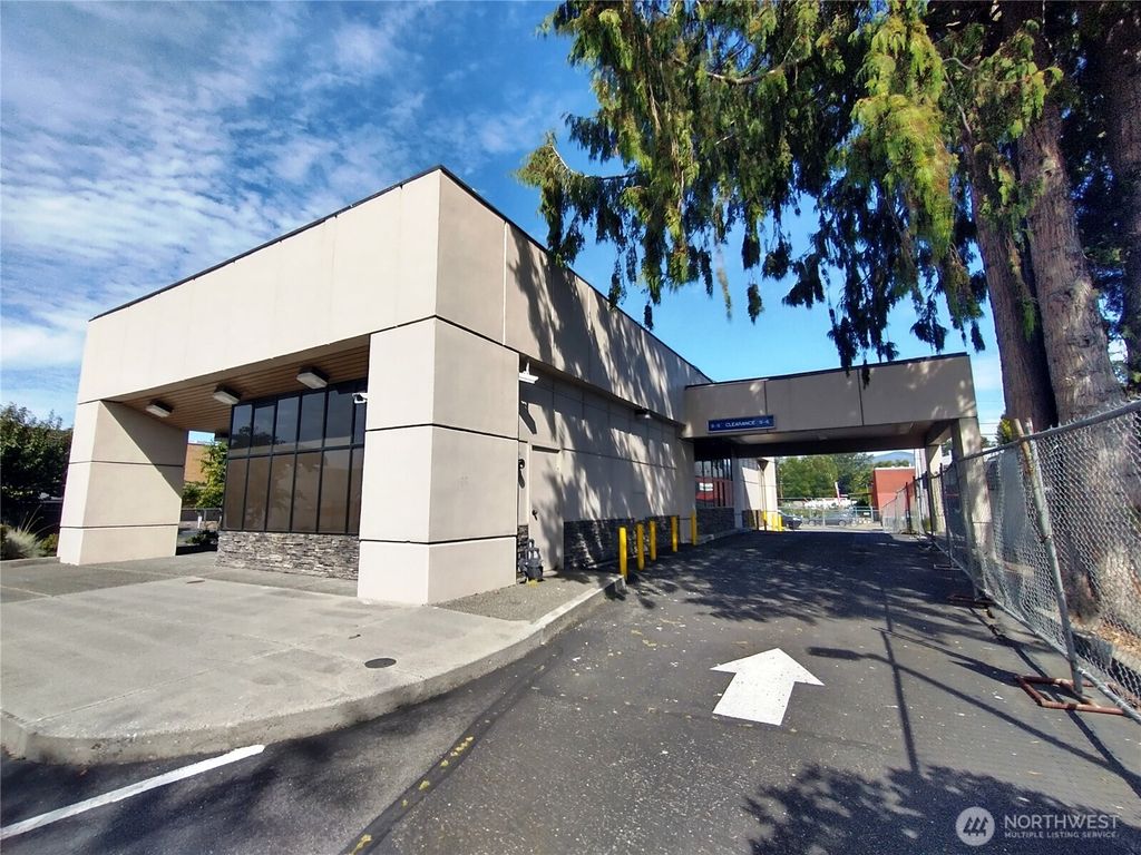 Photo of 1503 Riverside Drive, Mount Vernon, WA 98273 (MLS # 2499445)