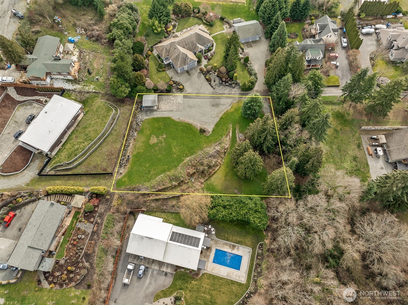 2137 3rd Street SE