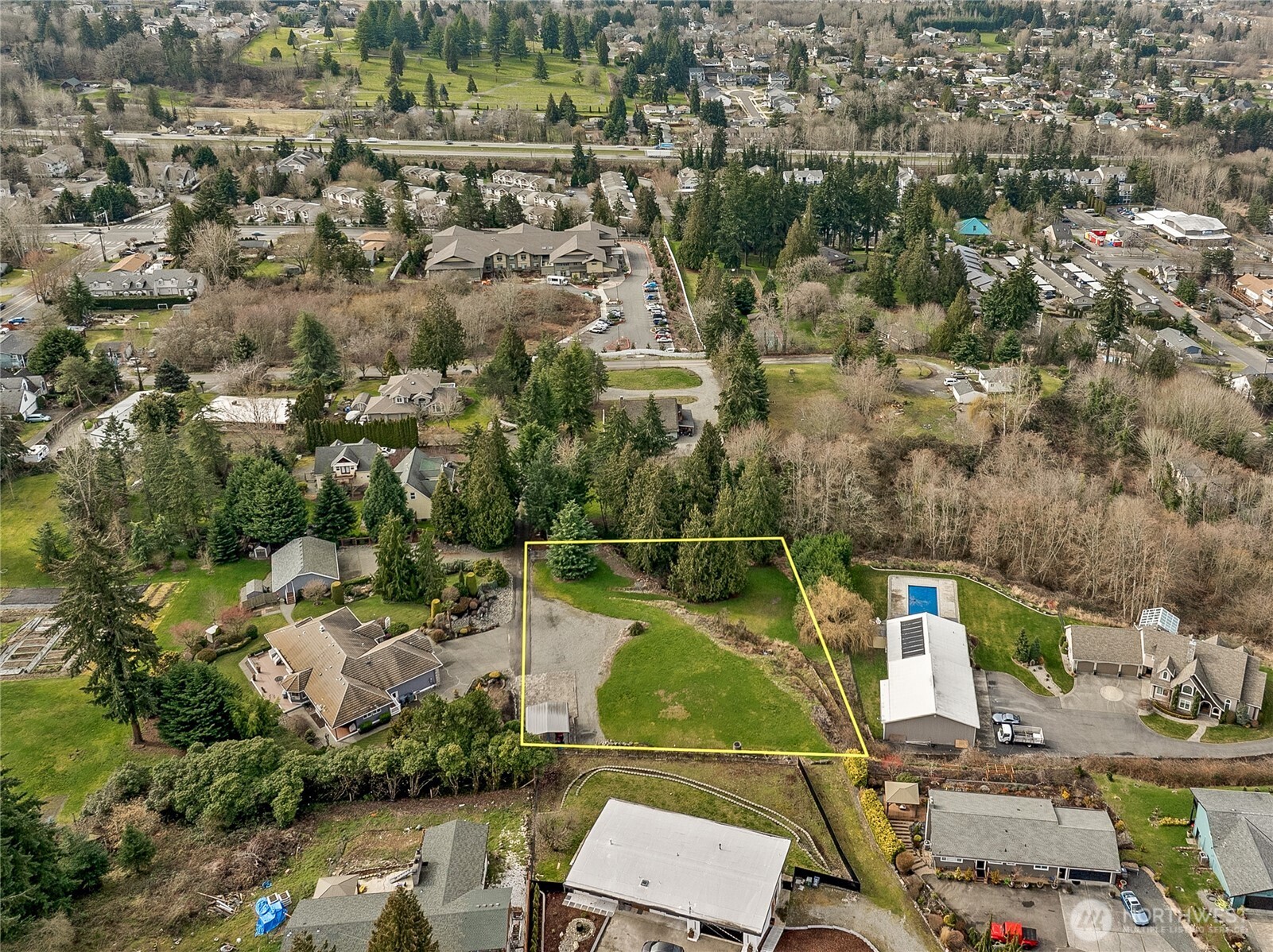 2137 3rd Street SE