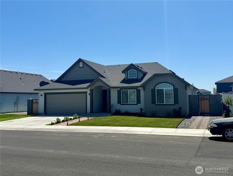 Photo of 730 L Street NE, Quincy, WA 98850 (MLS # 2403389)