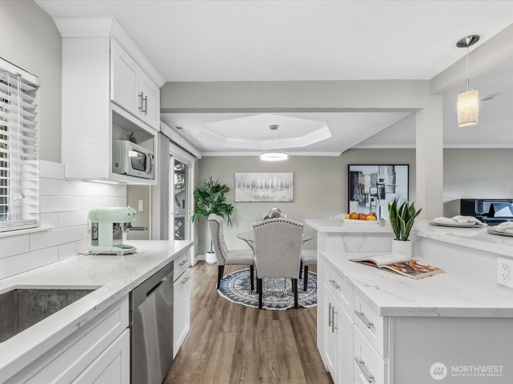 Photo of 12026 NE 99th Lane, Kirkland, WA 98033 (MLS # 2487945)