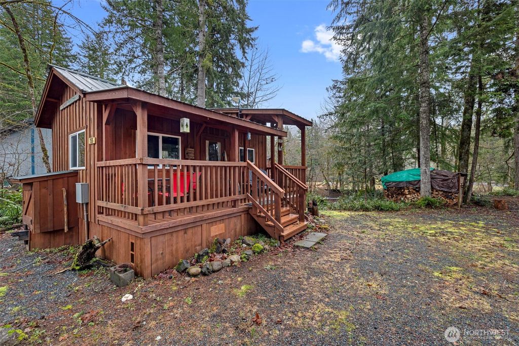 Photo of 155 Nisqually Way, Ashford, WA 98304 (MLS # 2488987)
