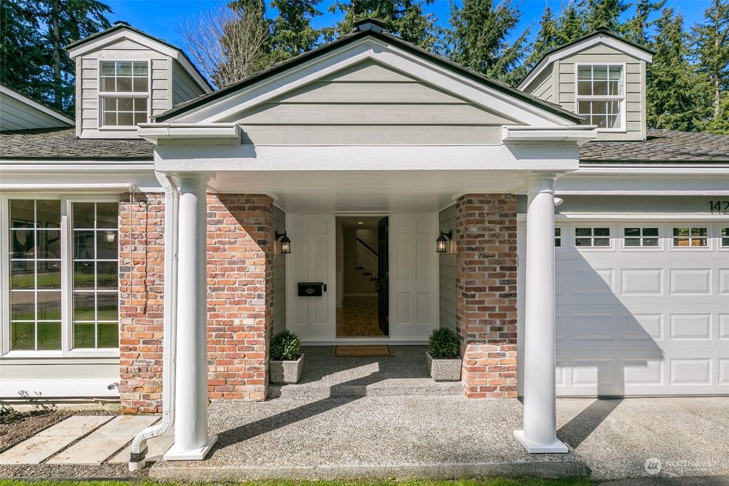 Photo of 14245 117th Avenue NE, Kirkland, WA 98034 (MLS # 2048691)