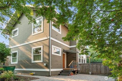 Photo of 1912 E Union Street, Seattle, WA 98122 (MLS # 2565064)