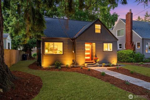 Photo of 4119 N 22nd Street, Tacoma, WA 98406 (MLS # 2442491)