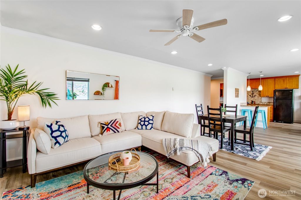 Photo of 1902 W Prospect St. St #112, Chelan, WA 98816 (MLS # 2478653)