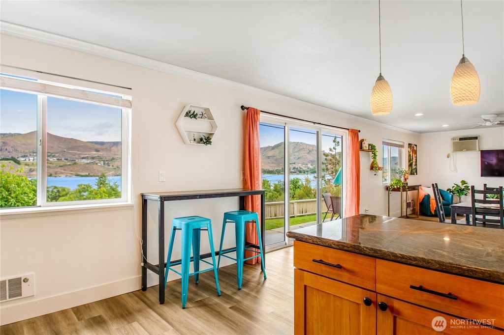 Photo of 1902 W Prospect St. St #112, Chelan, WA 98816 (MLS # 2478653)