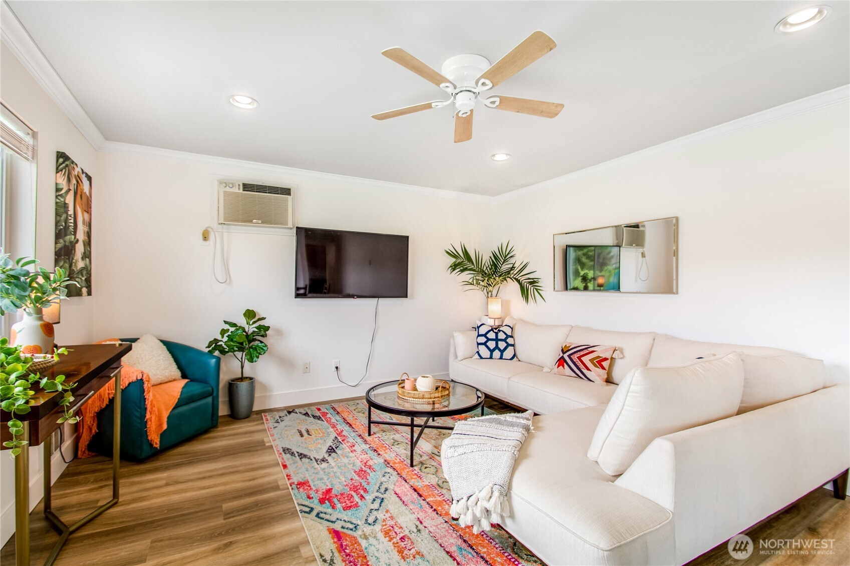 1902 W Prospect St. 112