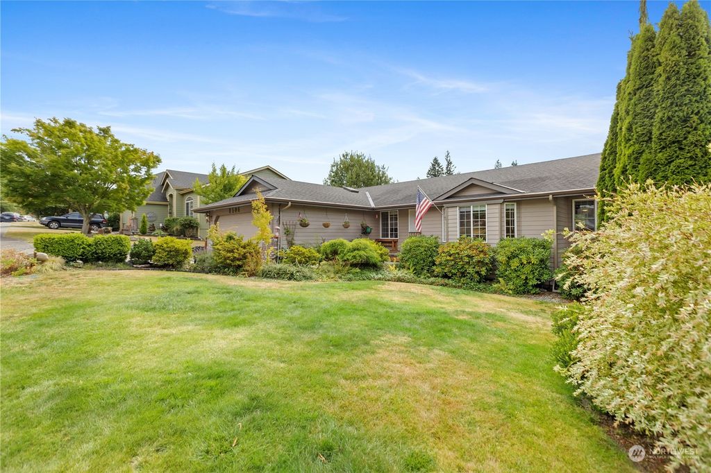 Photo of 8506 74th Drive NE, Marysville, WA 98270 (MLS # 2140538)