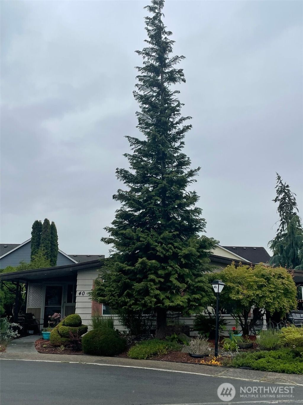 Photo of 37301 28th Avenue S, Federal Way, WA 98023 (MLS # 2538300)