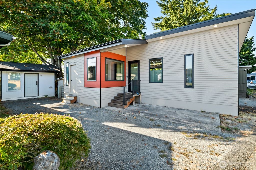 Photo of 1645 S 272nd Street #55, Federal Way, WA 98003 (MLS # 2438736)