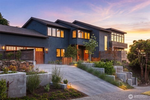 Photo of 2506 W Halladay Street, Seattle, WA 98199 (MLS # 2558378)
