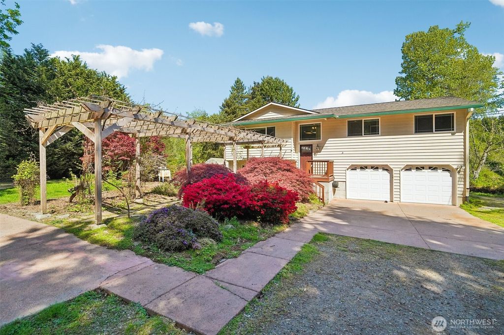 Photo of 23113 23rd Drive NE, Arlington, WA 98223 (MLS # 2516606)