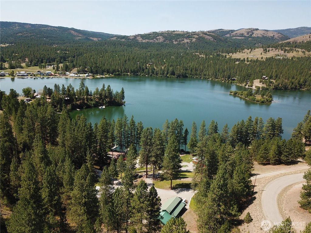 Photo of 10 Wayland Cove Road, Republic, WA 99166 (MLS # 2554380)