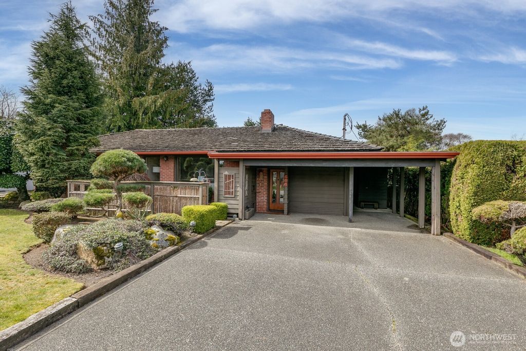 Photo of 606 Wetmore Avenue, Everett, WA 98201 (MLS # 2500784)