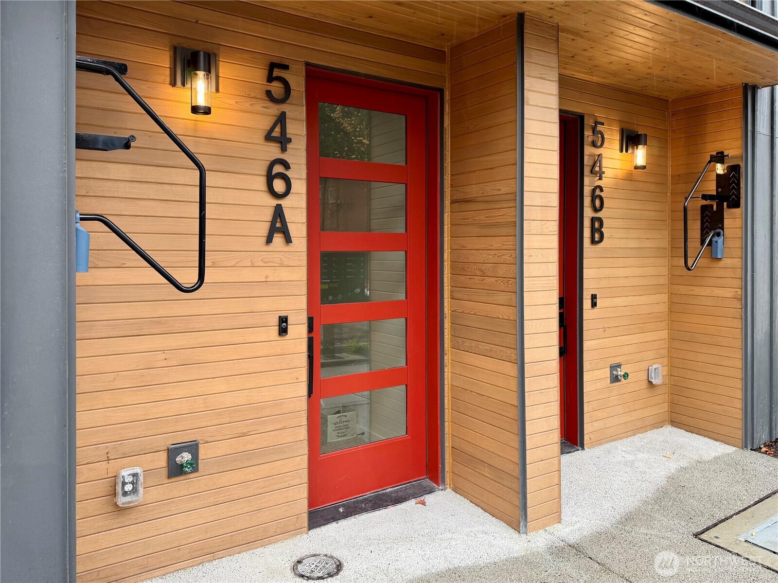 546 S Cloverdale Street A