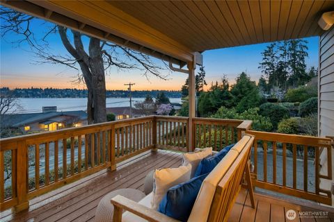 Photo of 12506 Holmes Point Drive NE, Kirkland, WA 98034 (MLS # 2485415)