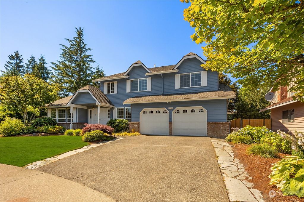Photo of 18313 151st Court SE, Renton, WA 98058 (MLS # 2265746)