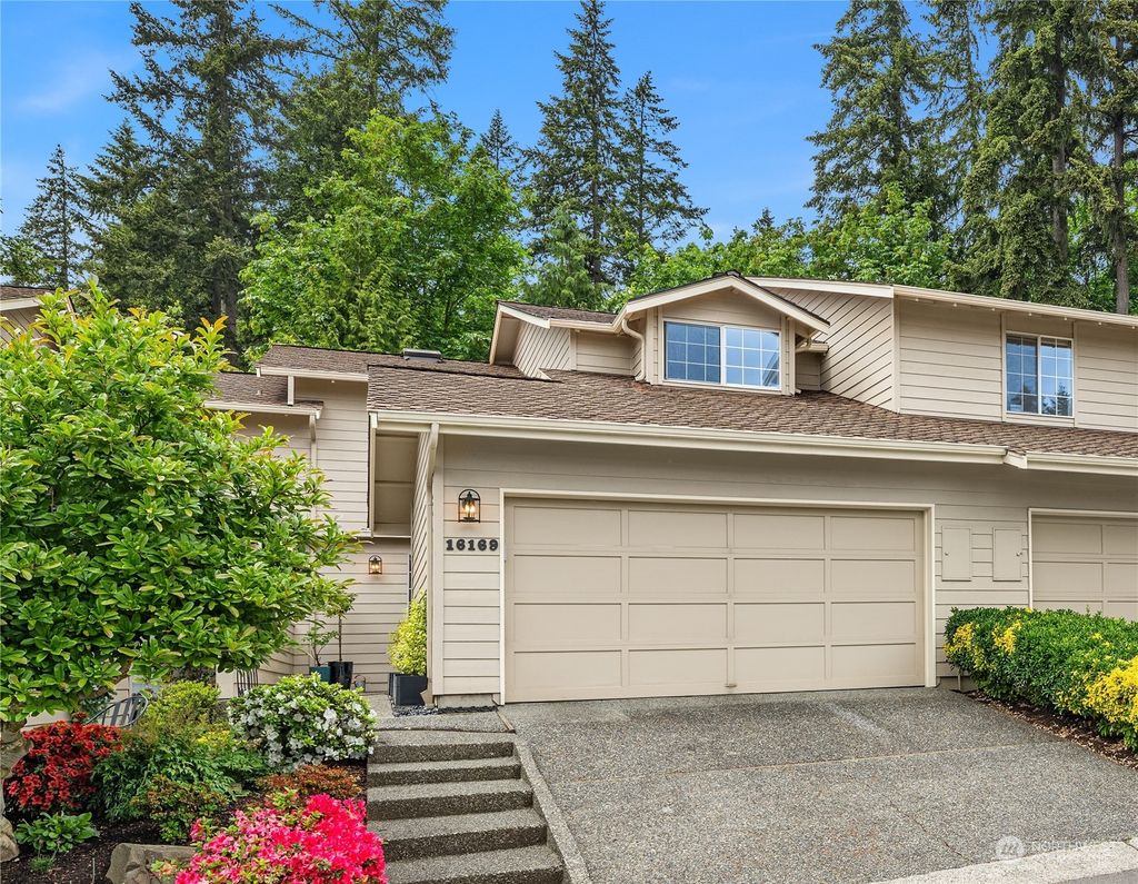 Photo of 16169 SE 33rd Circle, Bellevue, WA 98008 (MLS # 2245575)