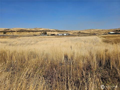 Photo of 6 W North Avenue, Washtucna, WA 99371 (MLS # 2452829)
