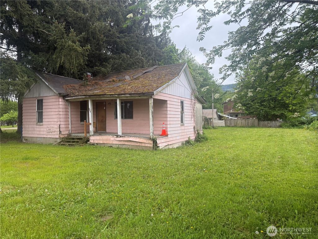 Photo of 937 Alexander Street, Sedro Woolley, WA 98284 (MLS # 2518426)