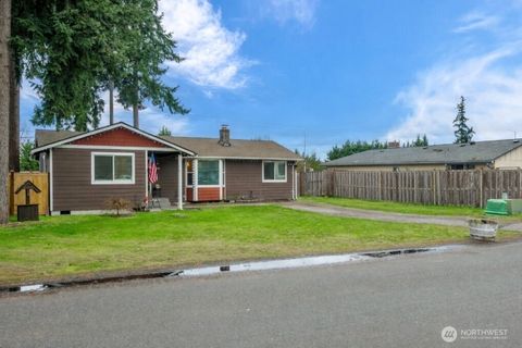 Photo of 13416 124th Avenue E, Puyallup, WA 98374 (MLS # 2485574)