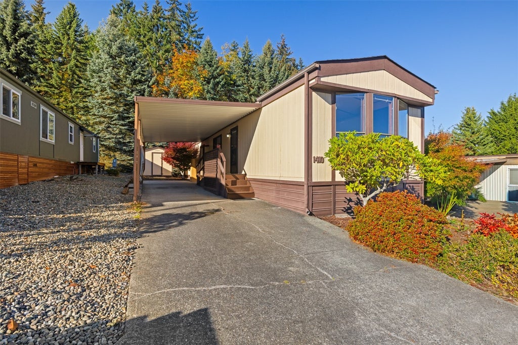 Photo of 1410 View Vista Park, Port Angeles, WA 98362 (MLS # 2597125)