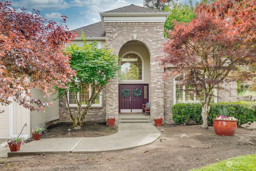 Photo of 6197 156th Place SE, Bellevue, WA 98006 (MLS # 2075540)